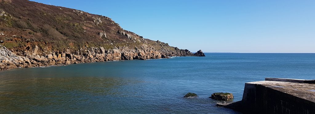 Stand up Paddleboard tour and things to do - Lamorna Cove Coastal SUP